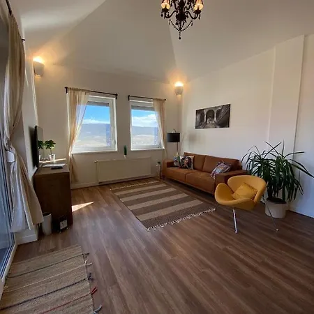 Hillside Apartman Apartment *